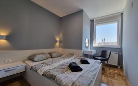 Likehome Life - Novi Sad Stevana Sremca