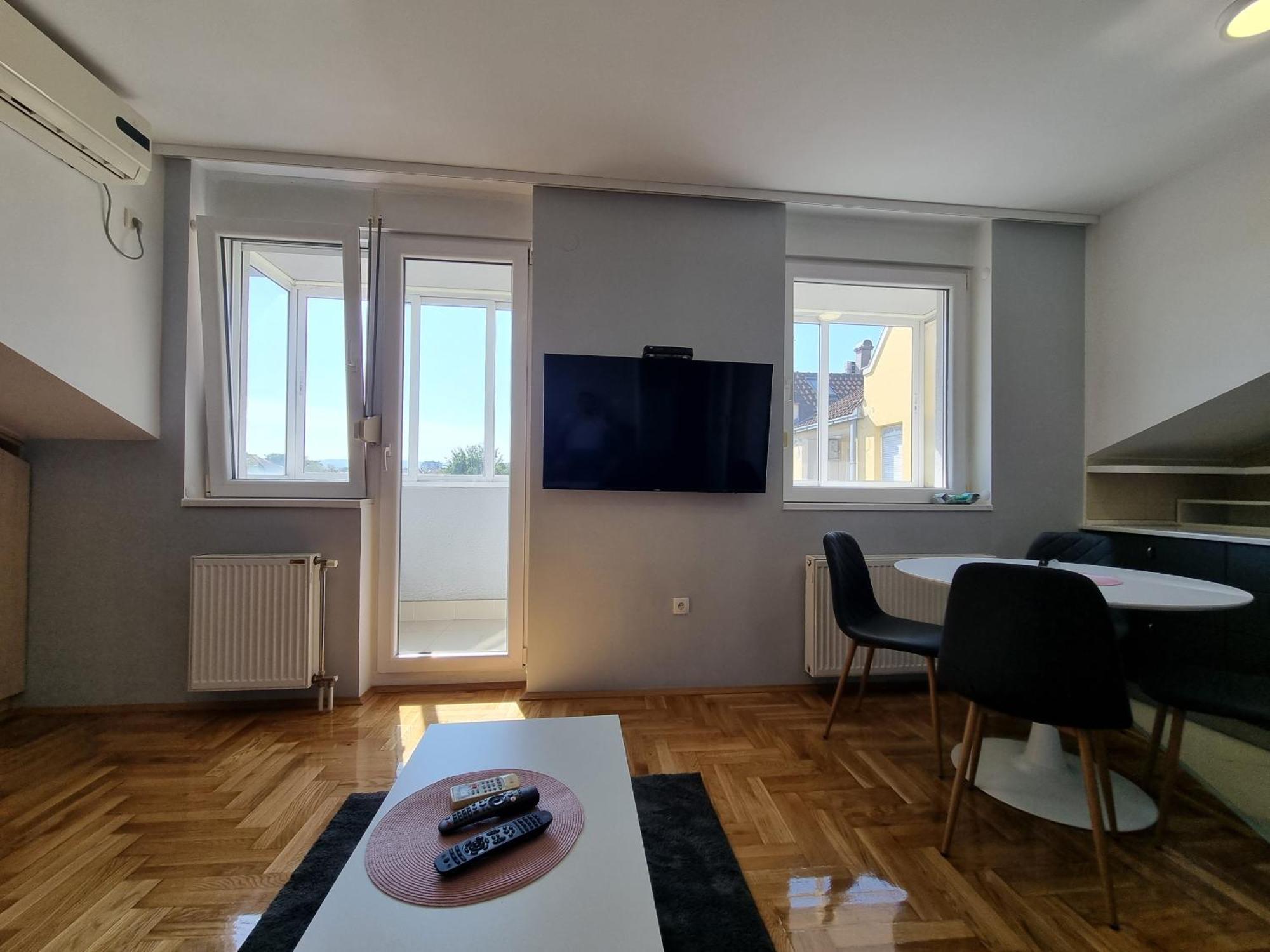 Likehome Life - Novi Sad Stevana Sremca Нови-Сад Экстерьер фото