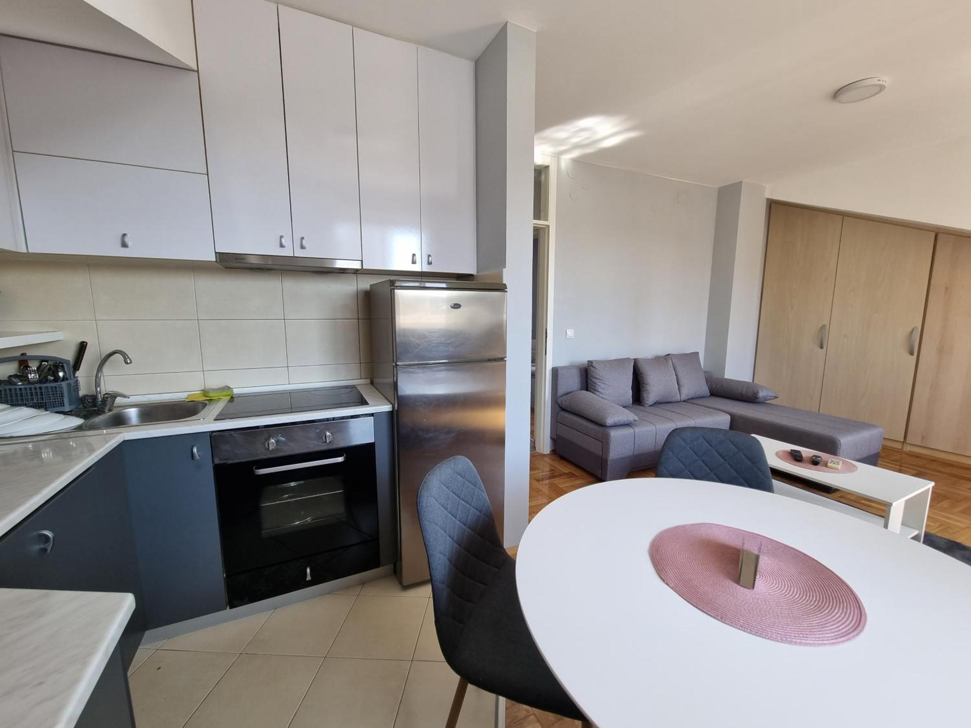 Likehome Life - Novi Sad Stevana Sremca Нови-Сад Экстерьер фото